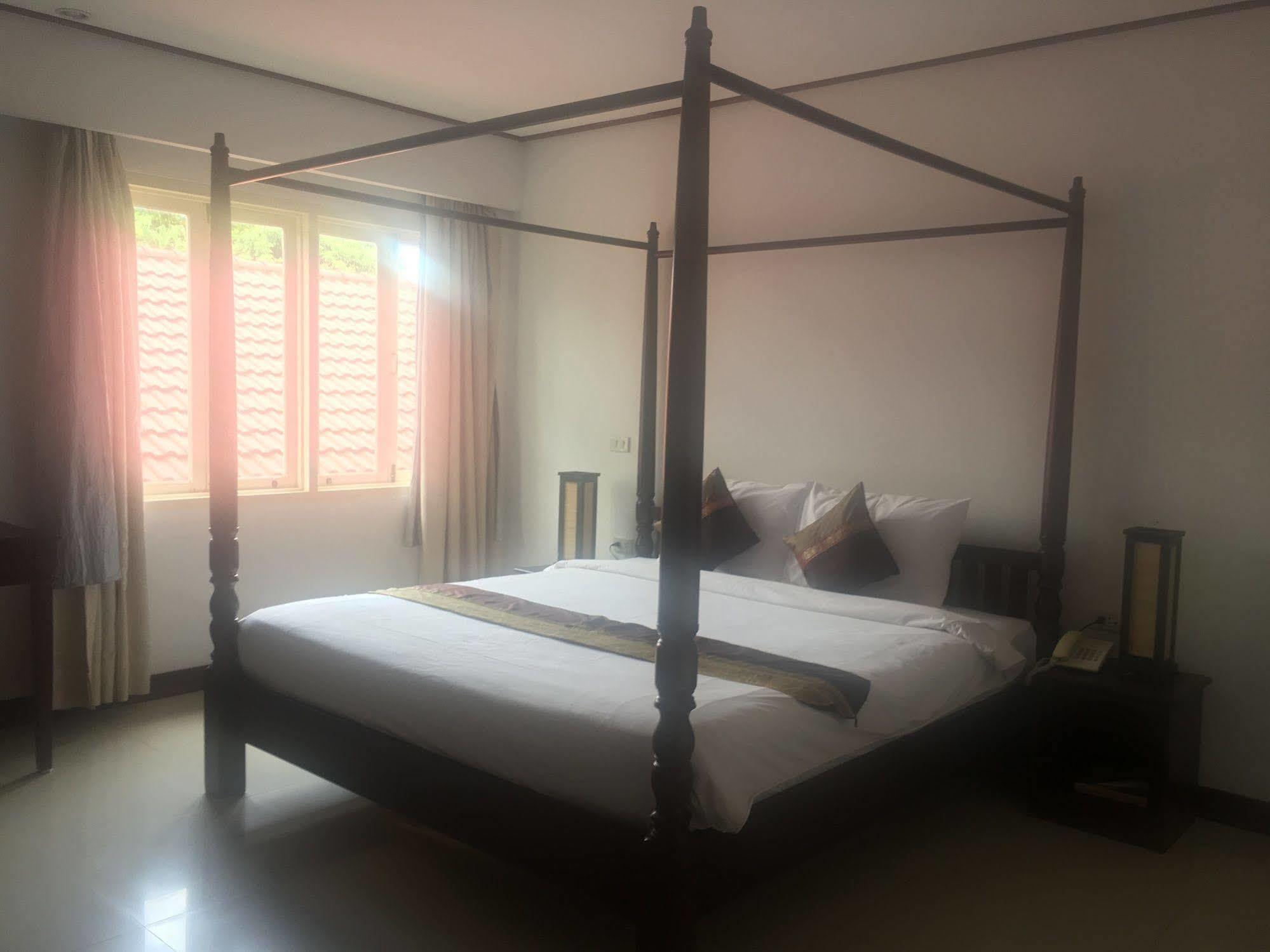 Av Hotel Vientián Kültér fotó