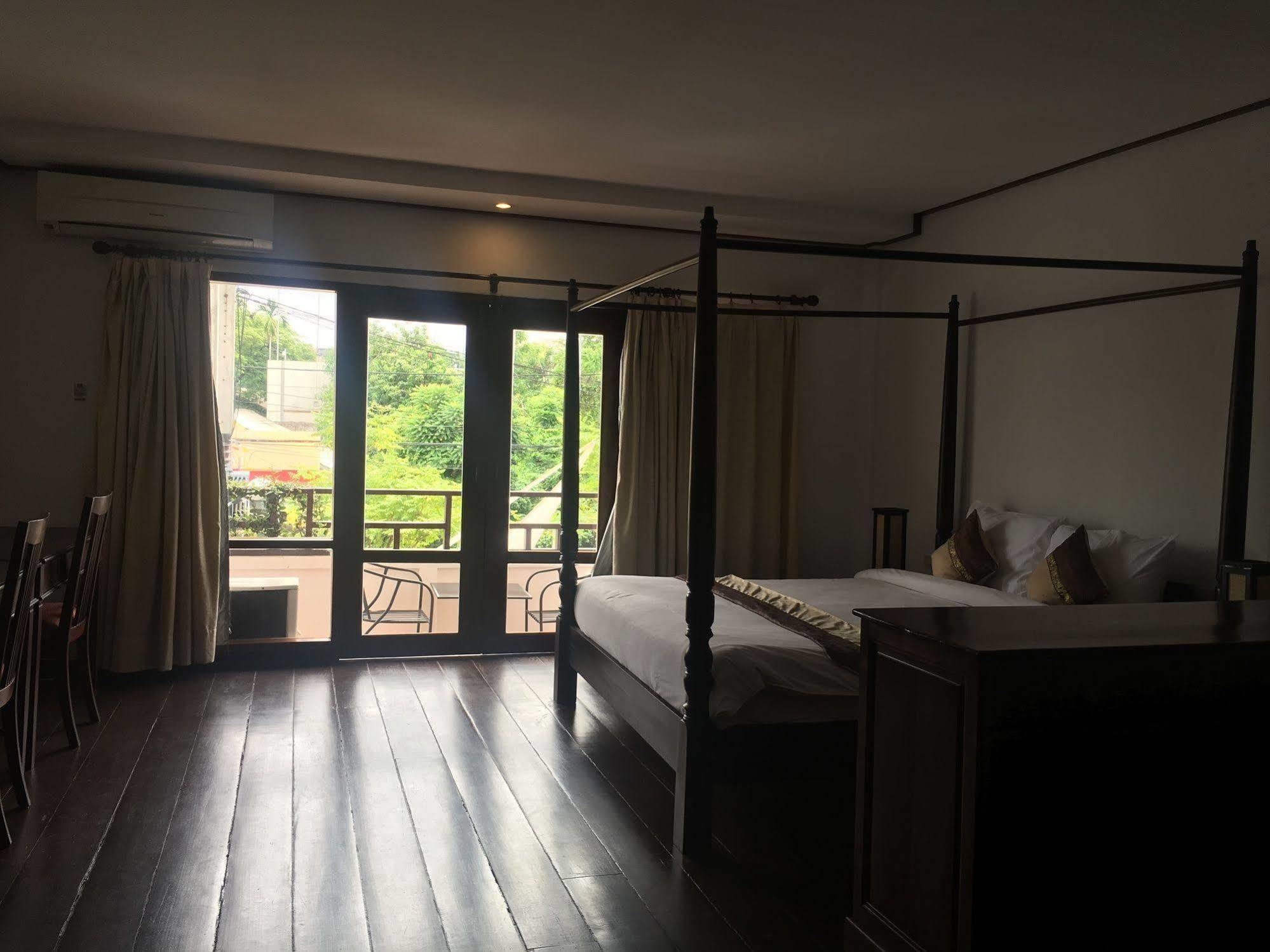 Av Hotel Vientián Kültér fotó