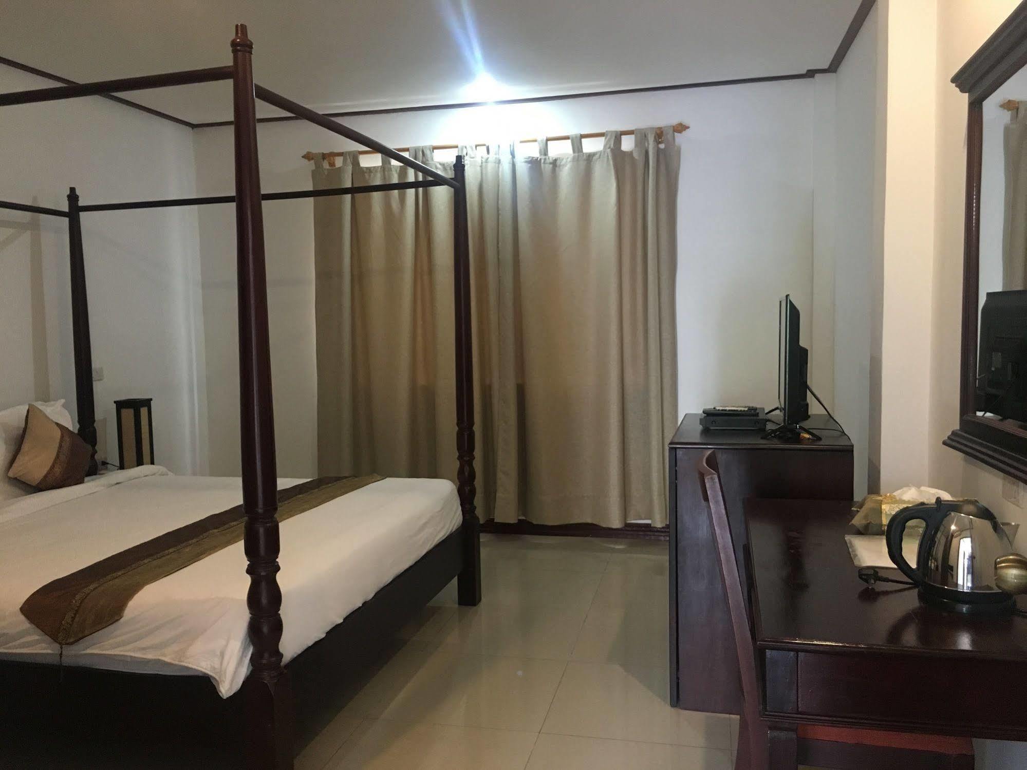 Av Hotel Vientián Kültér fotó