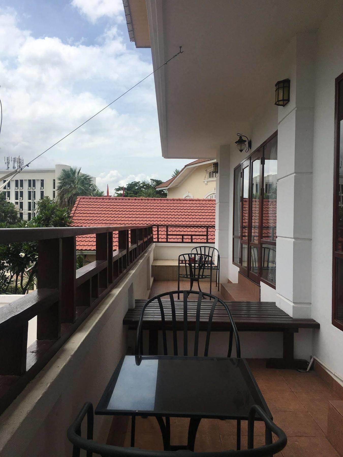 Av Hotel Vientián Kültér fotó
