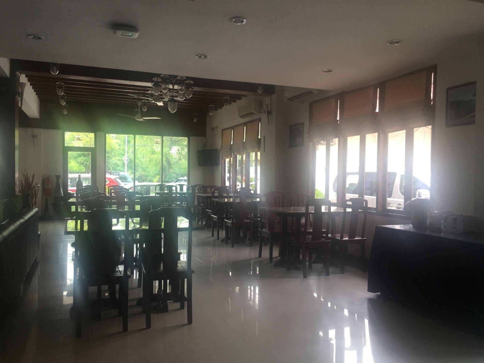 Av Hotel Vientián Kültér fotó