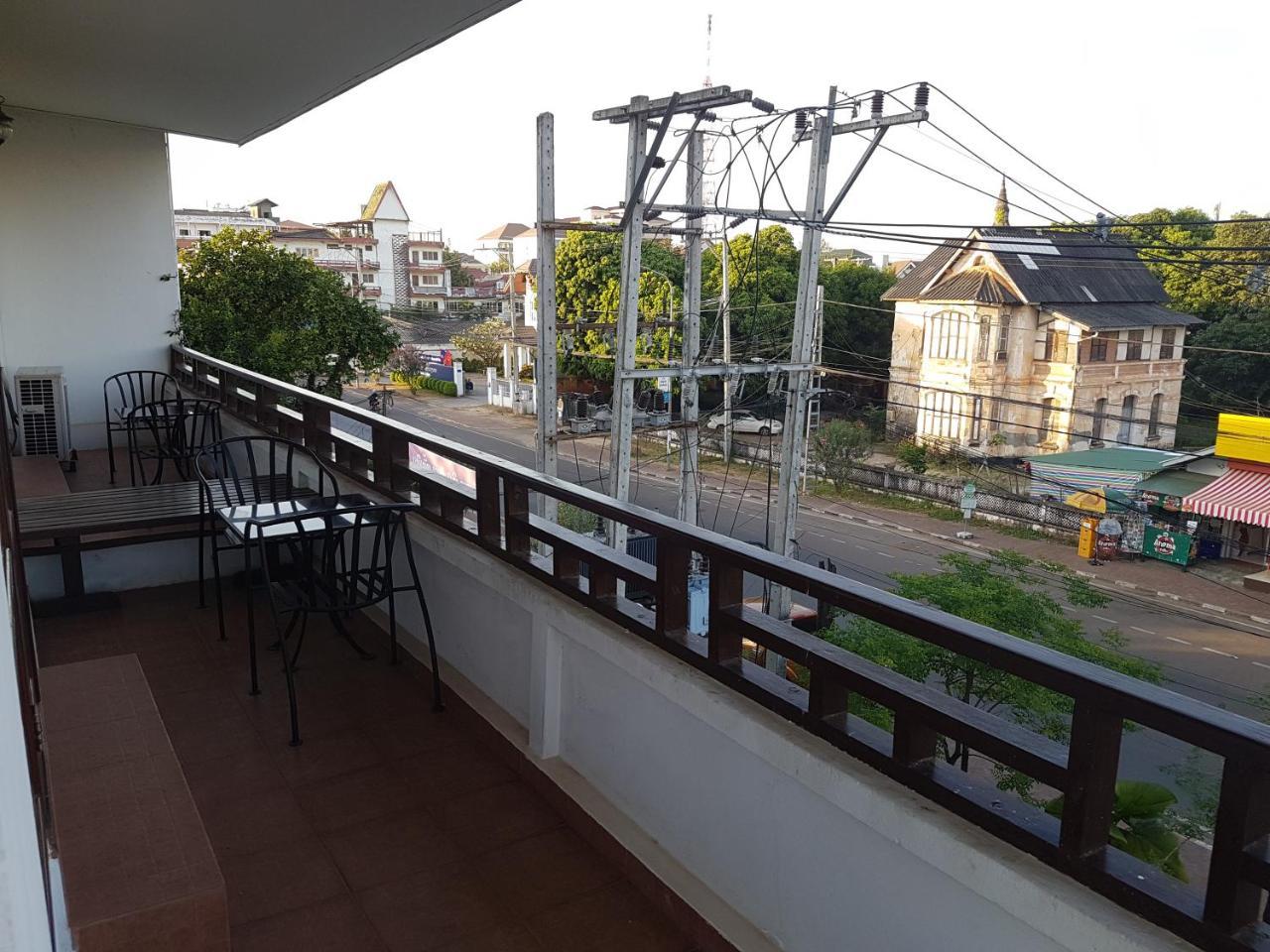 Av Hotel Vientián Kültér fotó